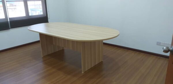 Oval Shape Meeting Table - V-EXO 18