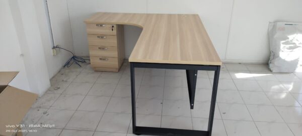 L Shape Office Table With O Metal Leg + 4D Pedestal - V-SQML 1515-4D