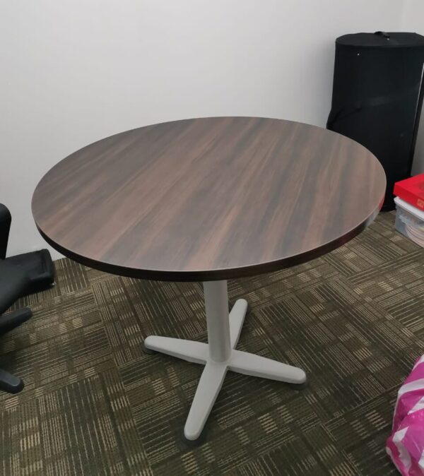 ROUND SHAPE DISCUSSION TABLE WITH X LEG – V-QR 90