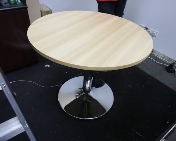 ROUND SHAPE DISCUSSION TABLE WITH CHROME DRUM LEG – V-BR 90