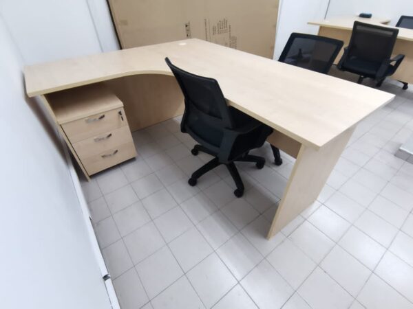 L Shape Office Table – V-EXL 1515