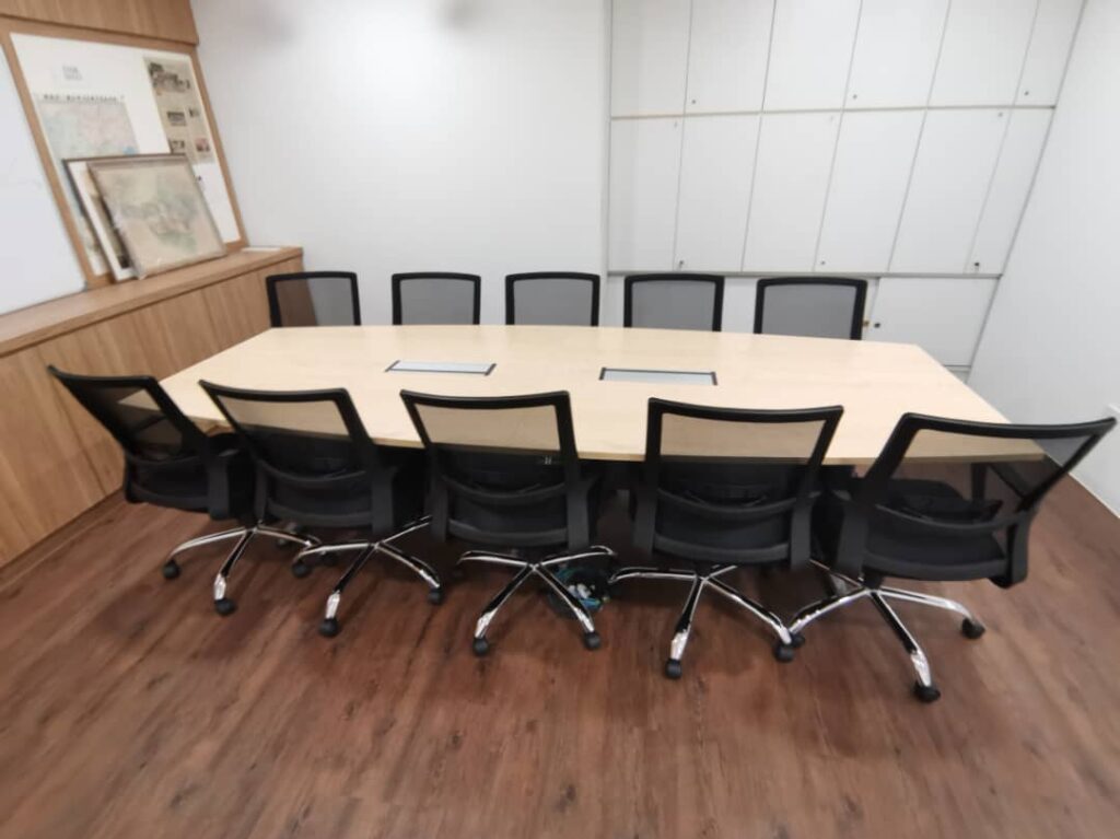 BOAT SHAPE MEETING TABLE – V-TBB 30