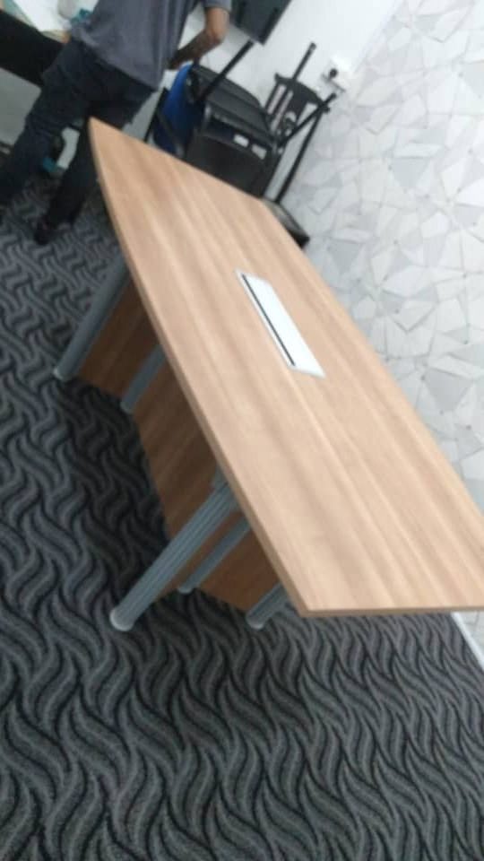 Boat Shape Conference Table With Pole Leg - F1-PBC 1800/2400