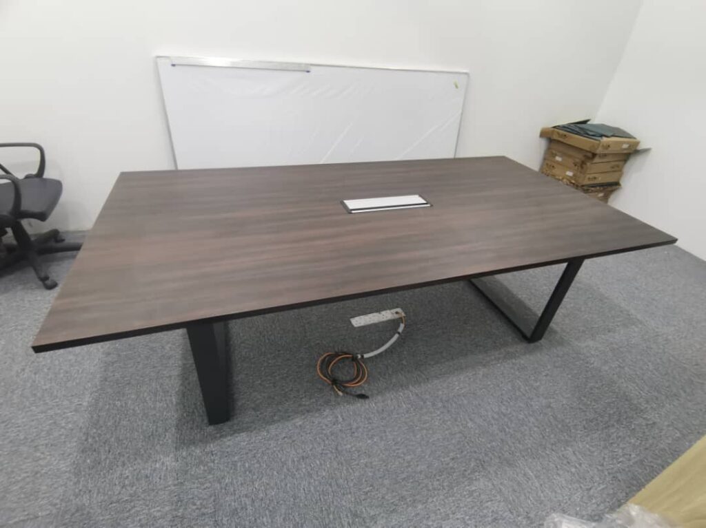 RECTANGULAR SHAPE CONFERENCE TABLE WITH O SHAPE METAL LEG – V-SQVB 18