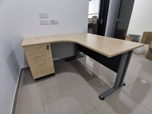 L Shape Office Table With J Metal Leg + 4D Pedestal - V-TL 1515-4D