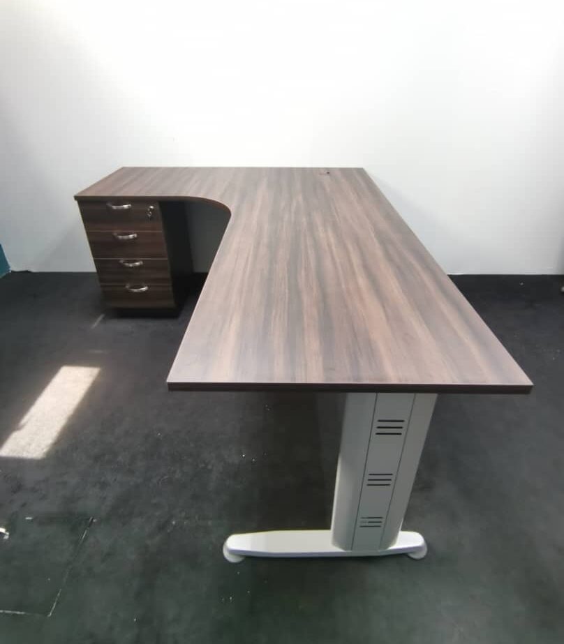 L Shape Office Table With J Metal Leg + 4D Pedestal - V-QL 1515-4D