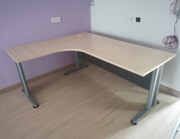 L Shape Office Table With J Metal Leg - V-TL 1515