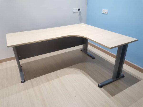 L Shape Office Table With J Metal Leg - V-TL 1515