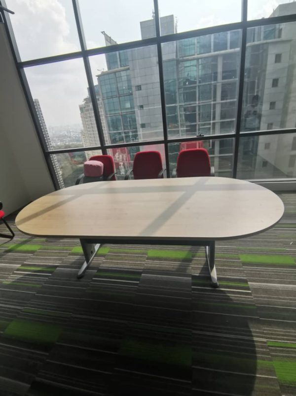 Oval Shape Conference Table - V-TOE 18