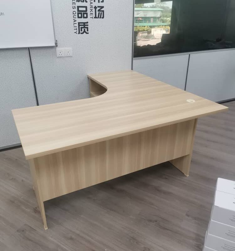 L Shape Office Table – V-EXL 1515