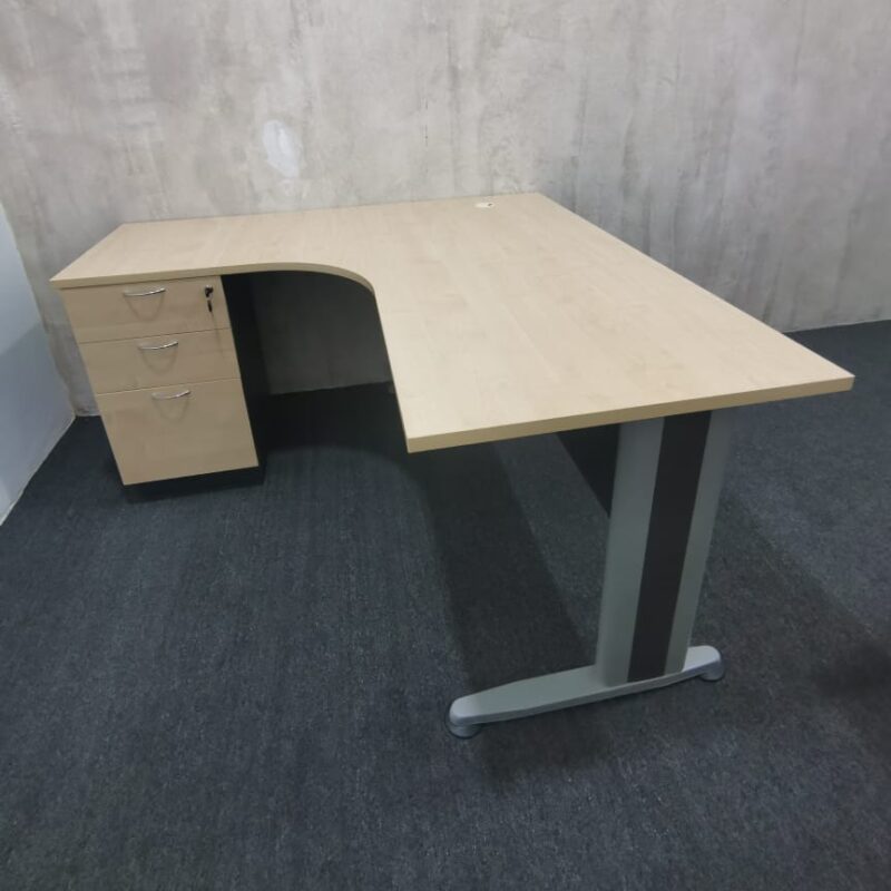 L Shape Office Table With J Metal Leg + 2D1F Pedestal – V-TL 1515 – 3D