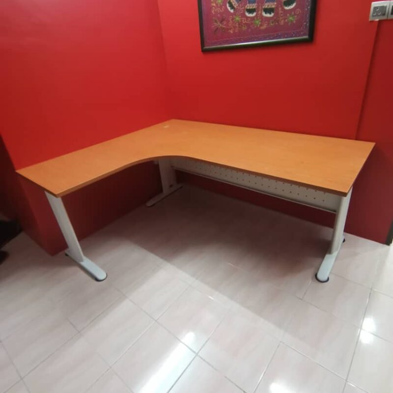 L Shape Office Table With J Metal Leg - F1-JL 1515