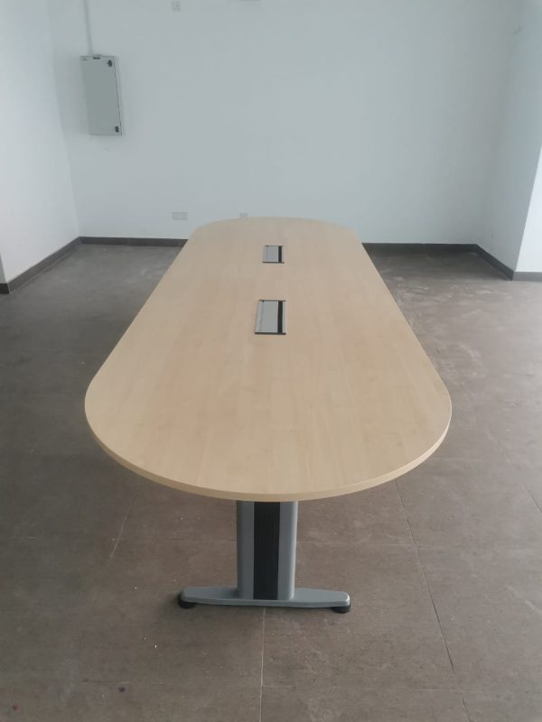 Oval Shape Conference Table - V-TOE 18