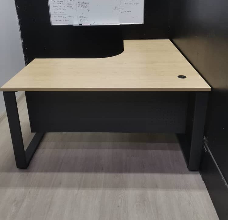 Executive Table Desk